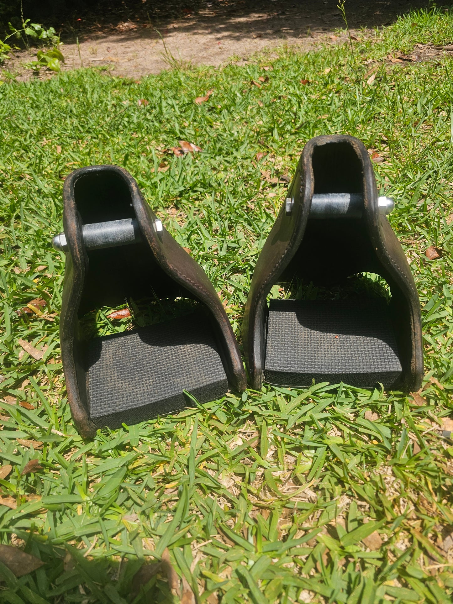 Tapaderos Hooded Western Stirrups used