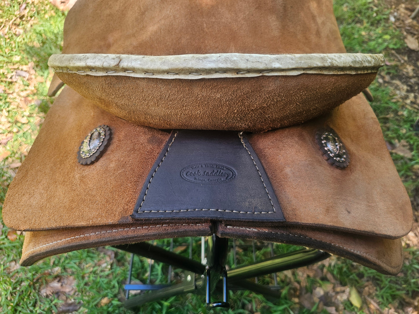 15.5" Cook Saddlery Cutting Saddle with Pencil Roll and Full Rough Out