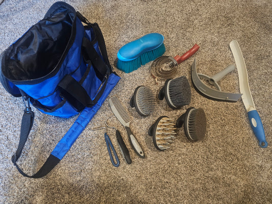 Grooming Kit with Sling Tote