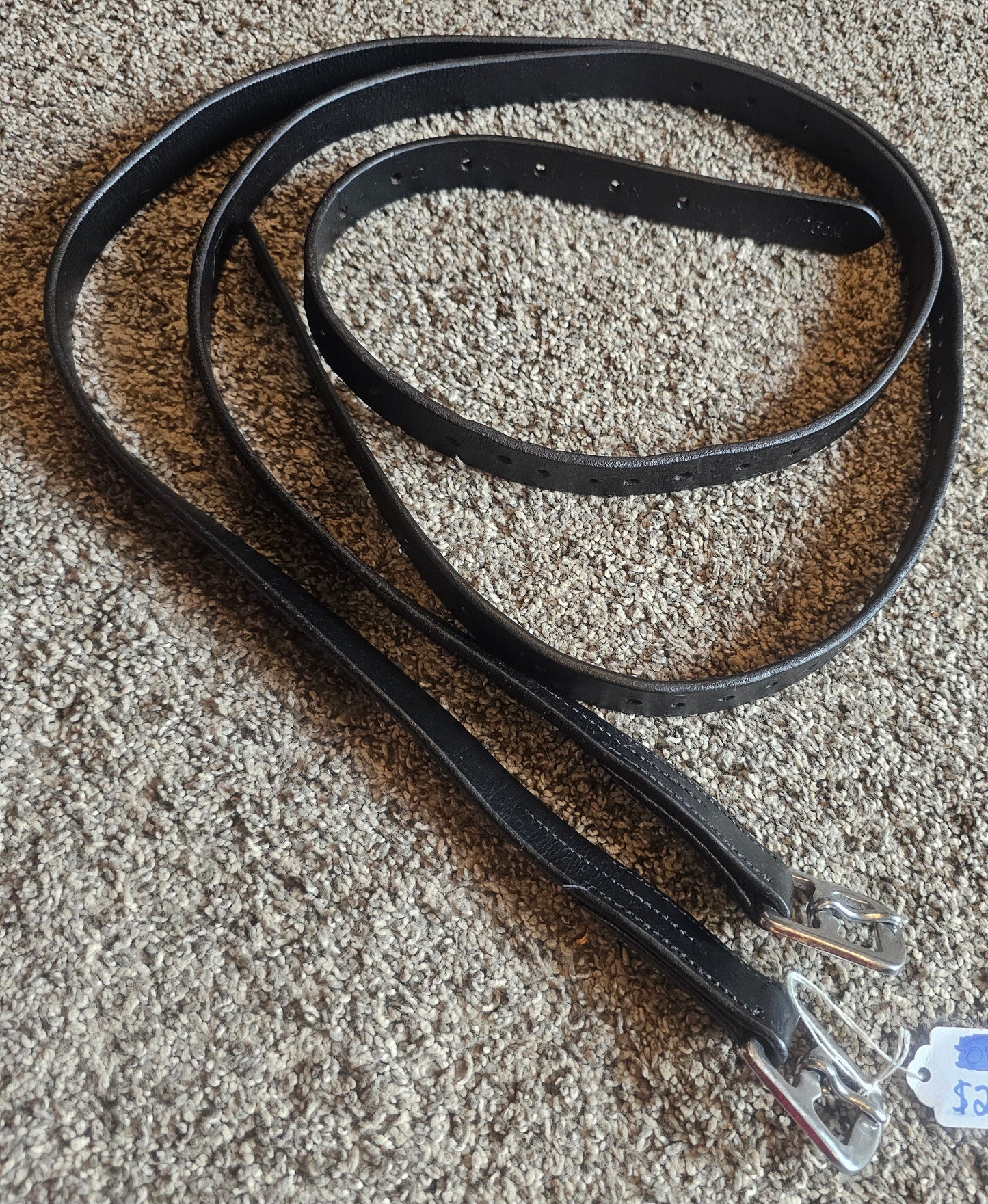 Black stirrup leathers used 135 cm
