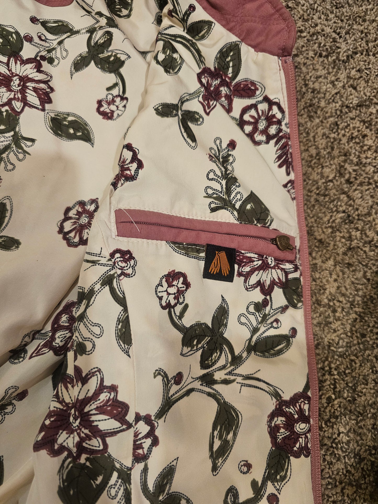 Ariat Vest Size S used