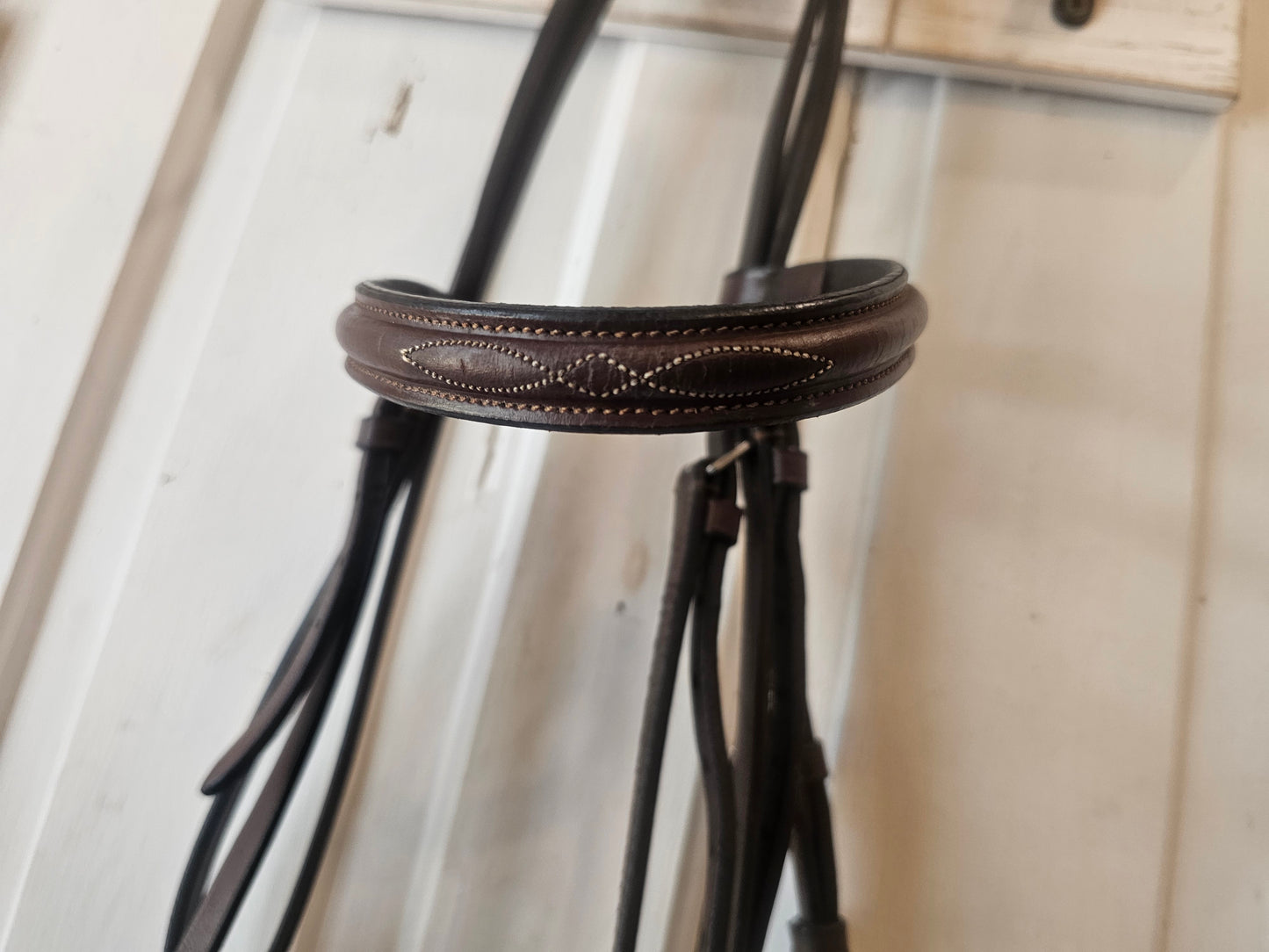 English Hunter Bridle fancy stitched full size used