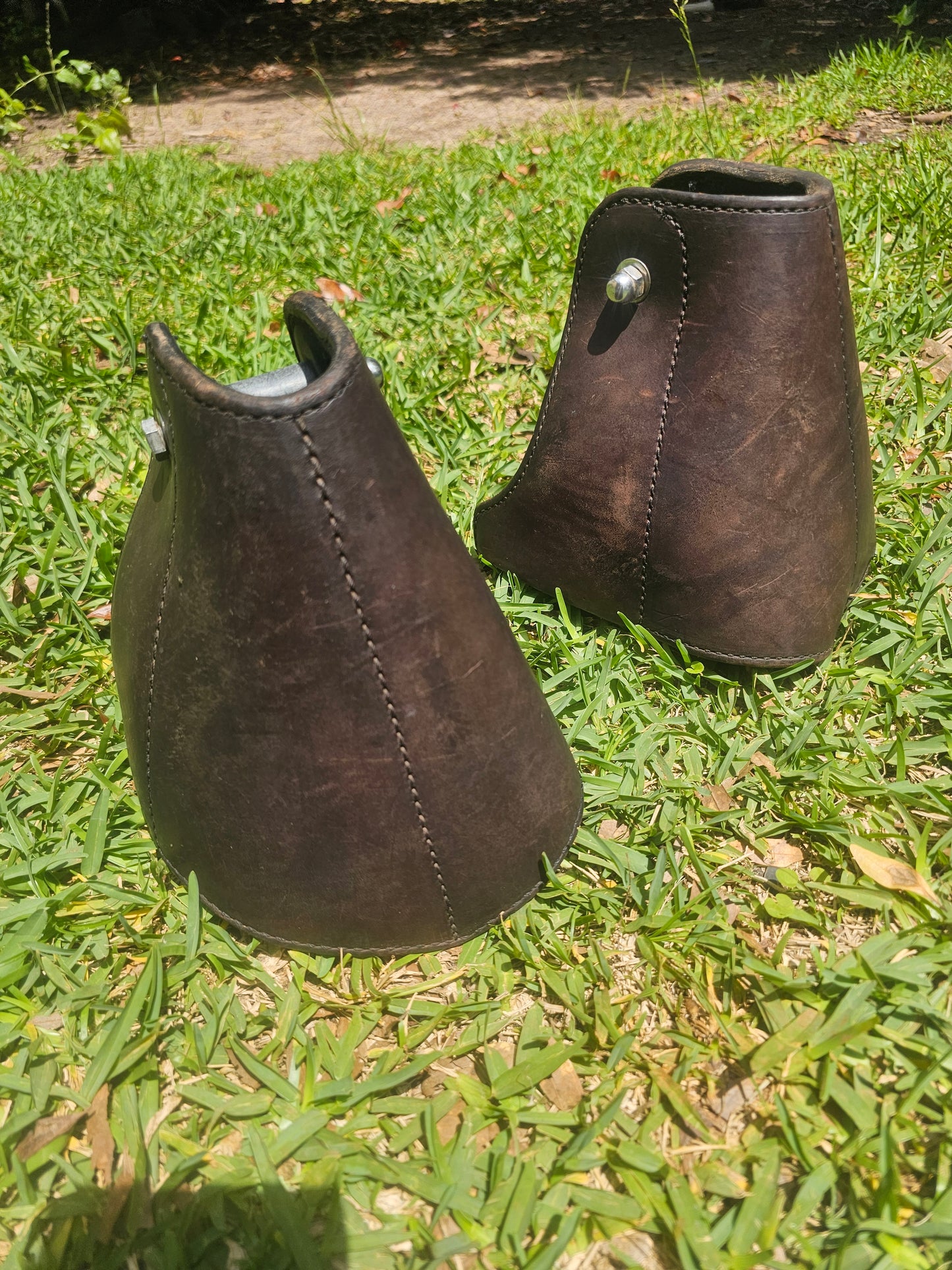 Tapaderos Hooded Western Stirrups used