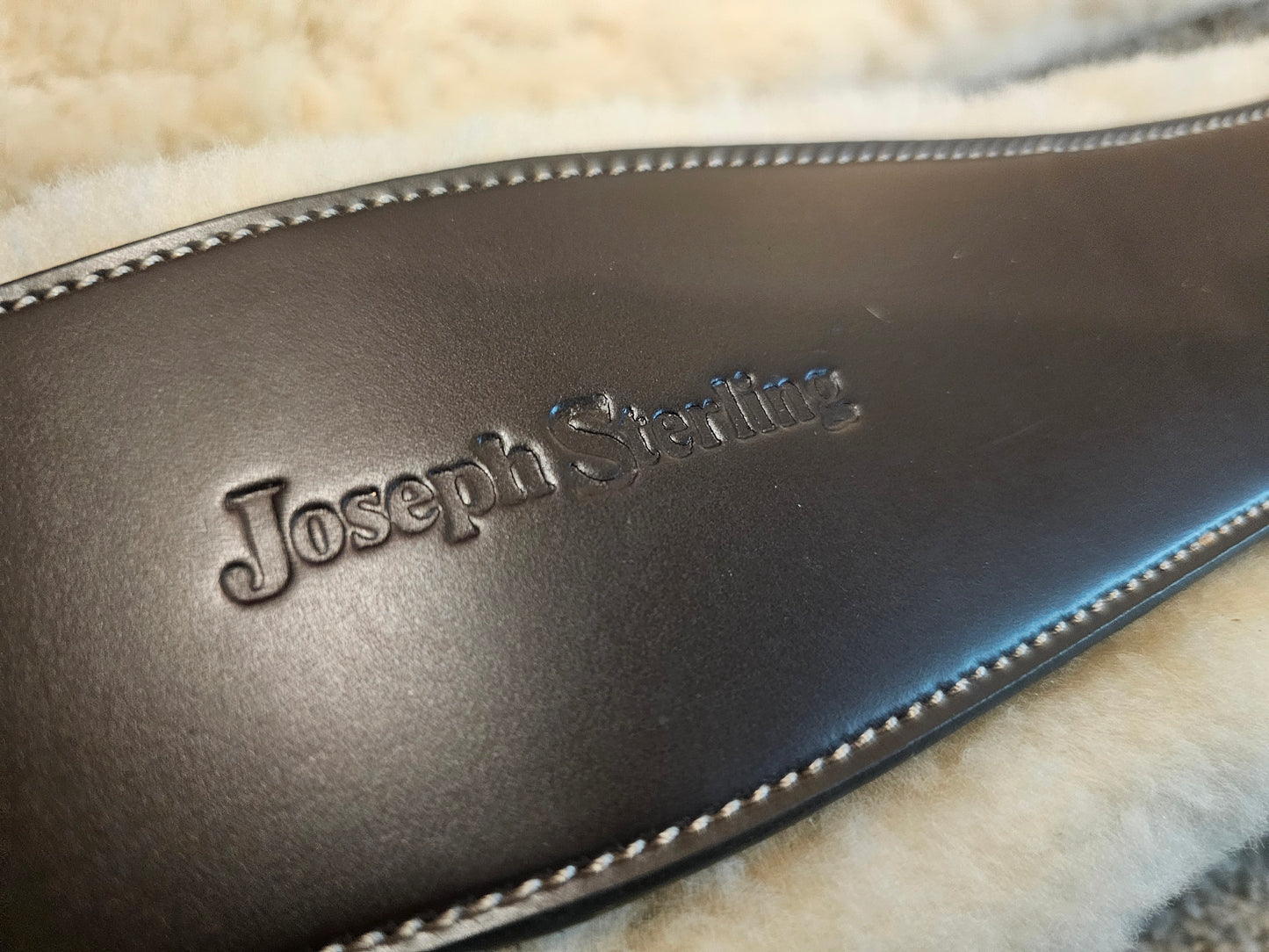 NWT 56" Joseph Sterling Removable Sheepskin Lined English Girth