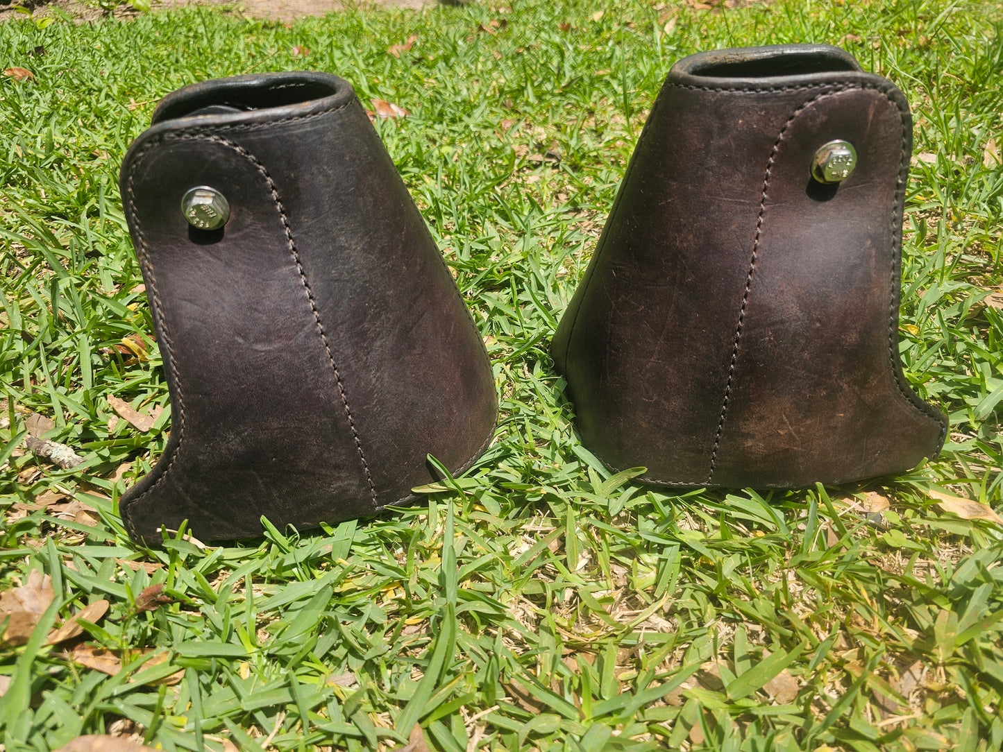 Tapaderos Hooded Western Stirrups used