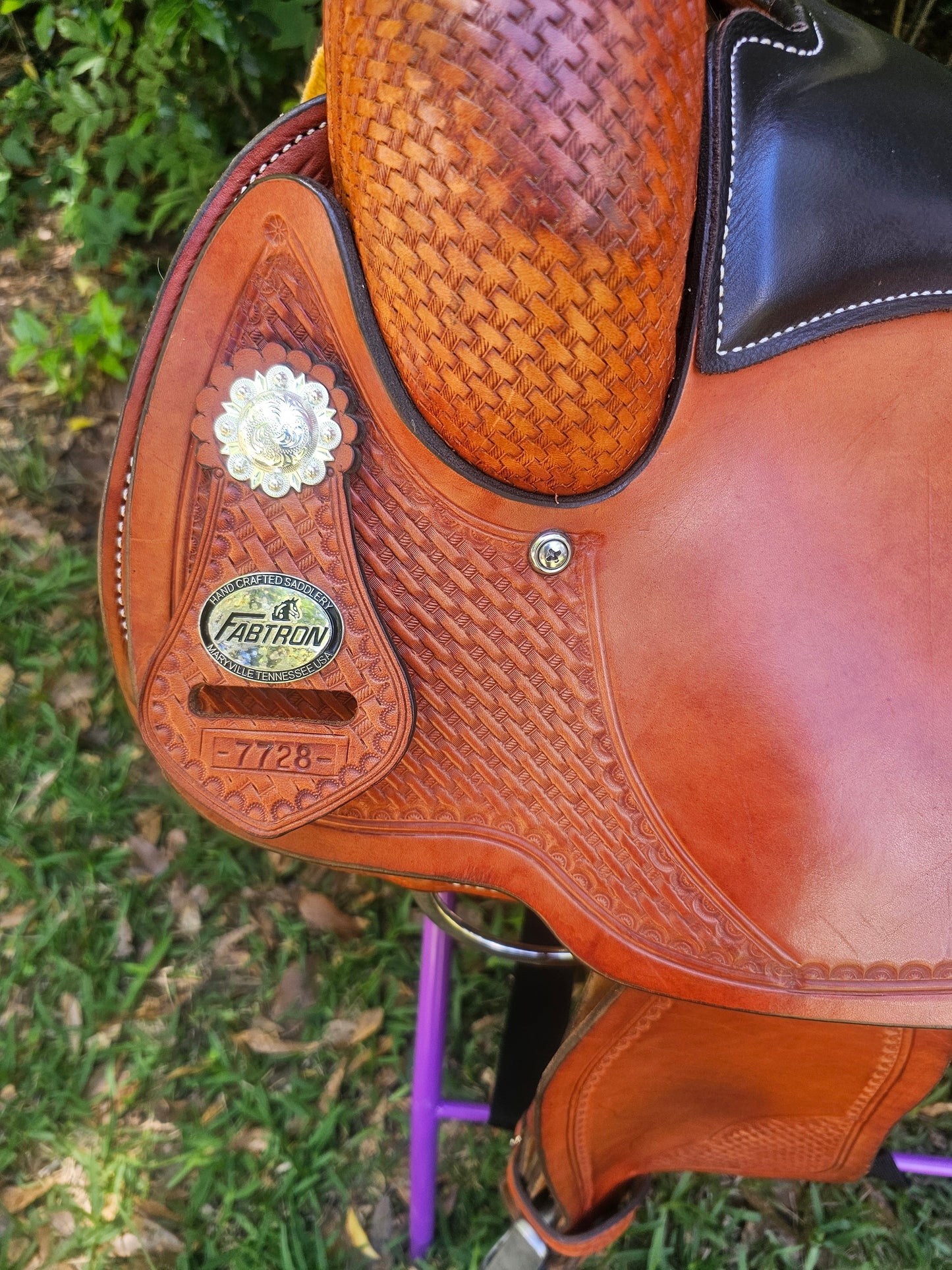 15" Crates Lightweight Round Skirt Trail Saddle used