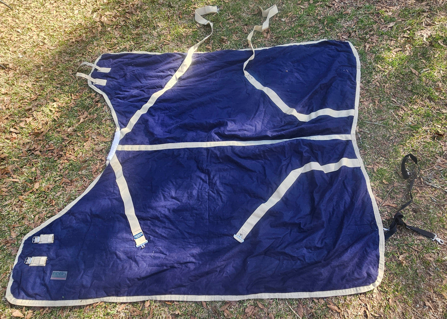 82" Dover Thinsulate Stable Blanket gently used