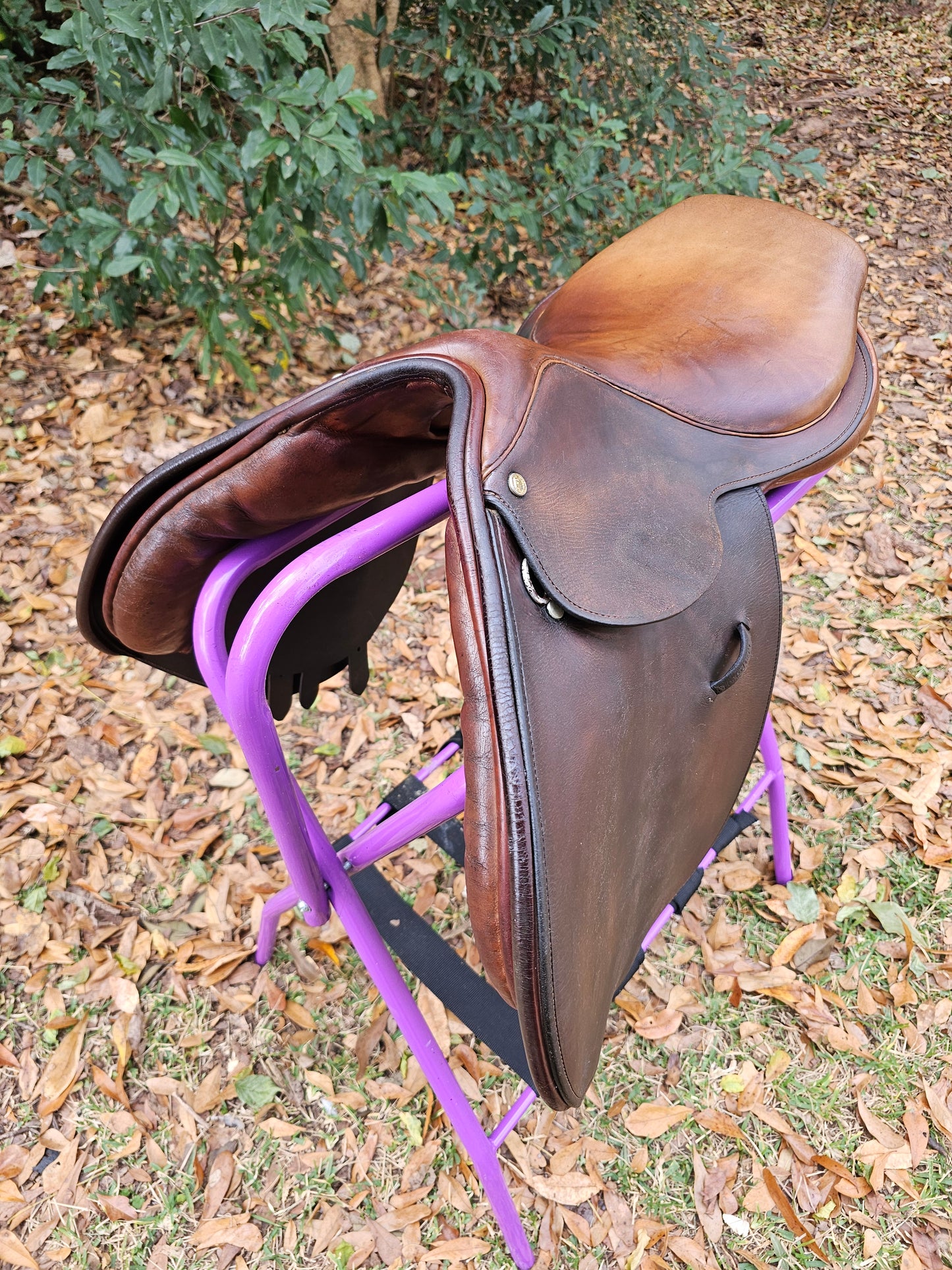 17" County Stabilizer Close Contact Hunt Seat used