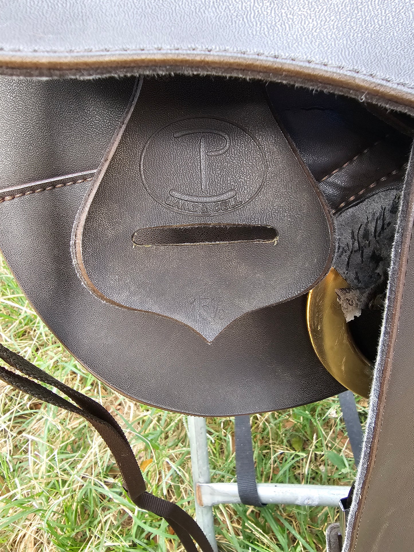 15.5" Lami Cell synthetic western trail saddle used