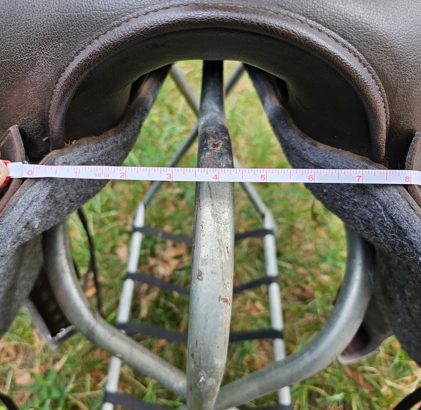 15.5" Lami Cell synthetic western trail saddle used