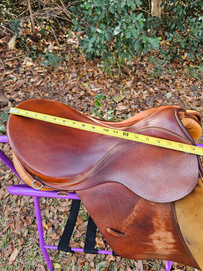 17" BT Crump All Purpose Saddle used