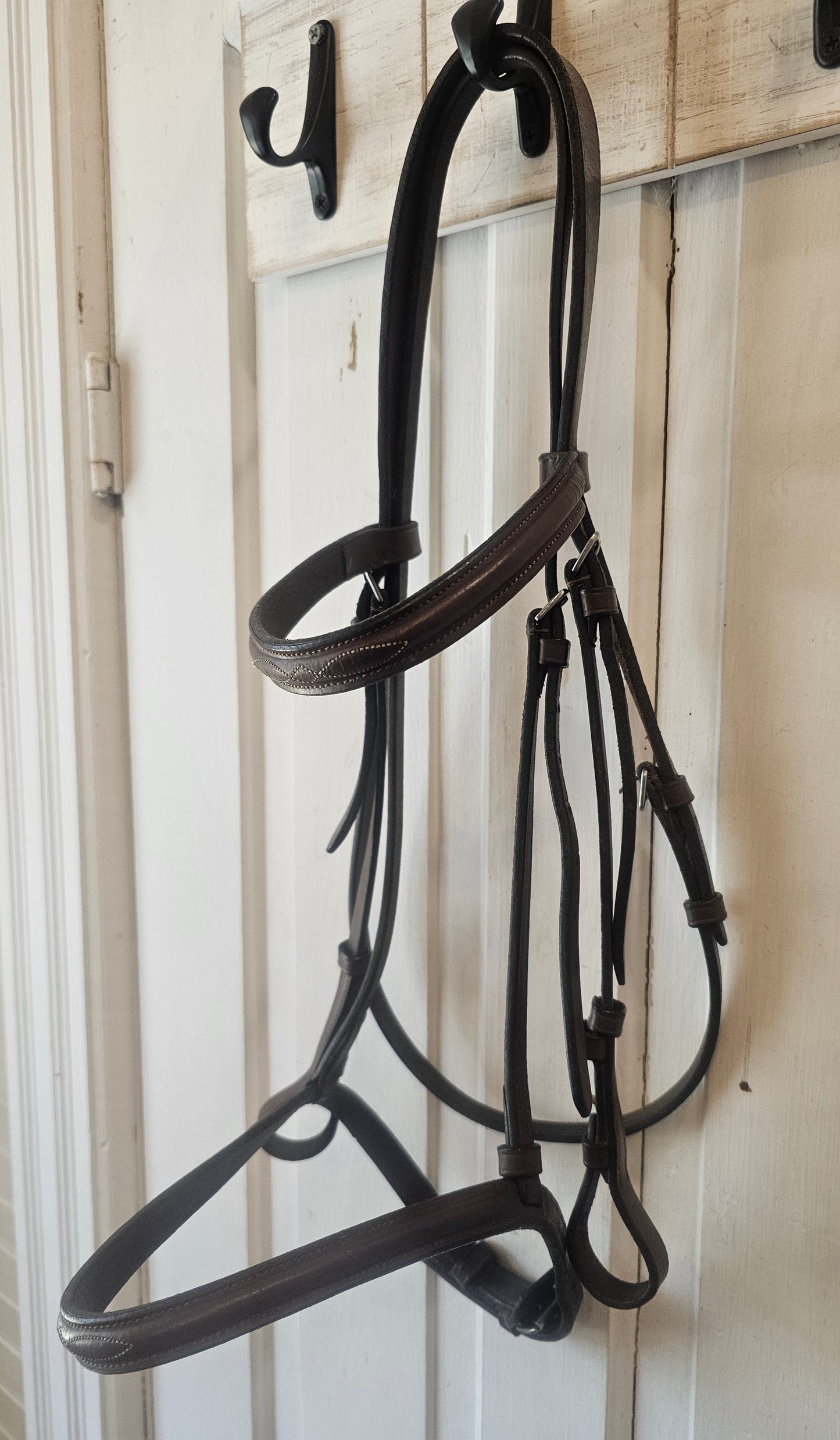 English Hunter Bridle fancy stitched full size used