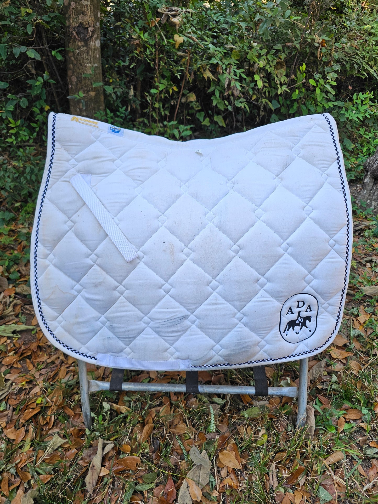 Roma Easy-Wick full size dressage pad used
