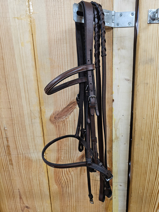 Cob Size Hunter Bridle fancy stitched raised with laced reins