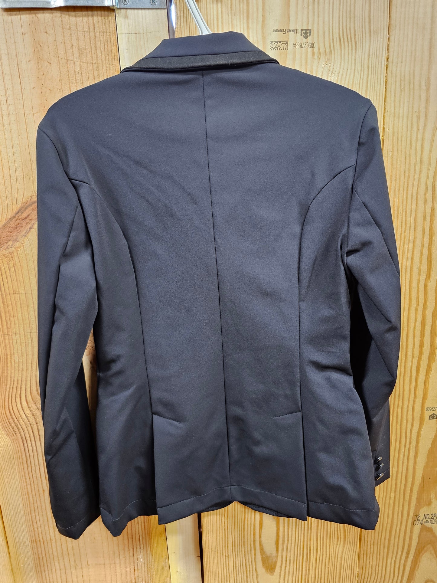 HR Farm Womens Show Coat Size 4