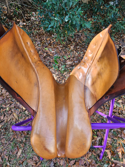 17" BT Crump All Purpose Saddle used