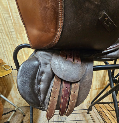 14" English Youth Saddle barely used