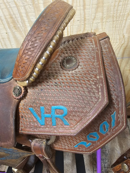 15" Running P Roping Trophy Saddle