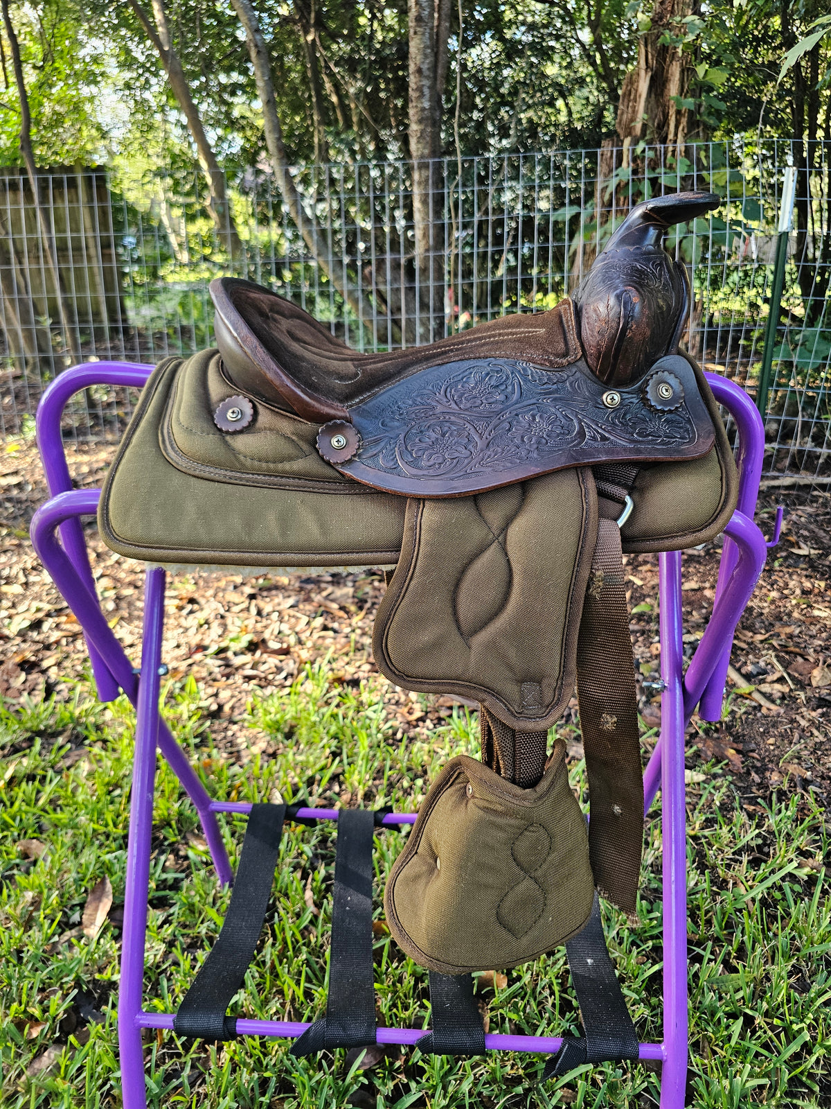 12" Bighorn 226 Western Pony saddle used