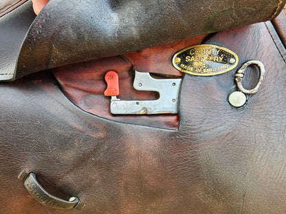 17" County Stabilizer Close Contact Hunt Seat used