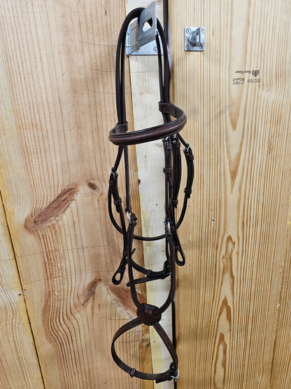 Circuit Figure 8 Raised Hunter Jump Bridle used