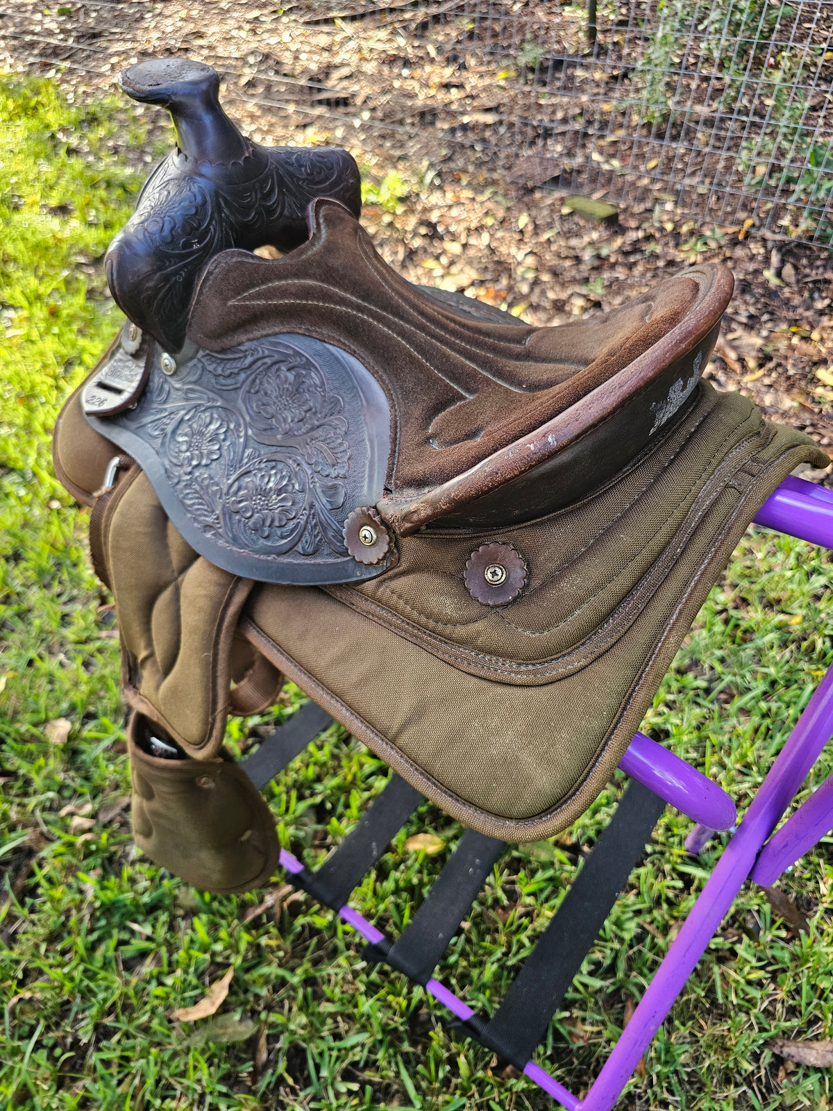 12" Bighorn 226 Western Pony saddle used