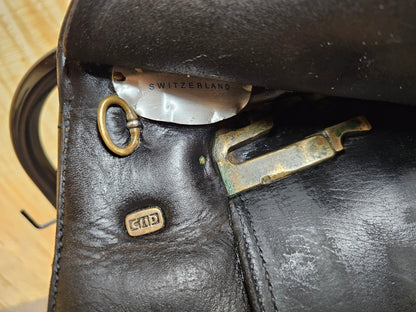 18" Stübben Dressage Saddle wide tree