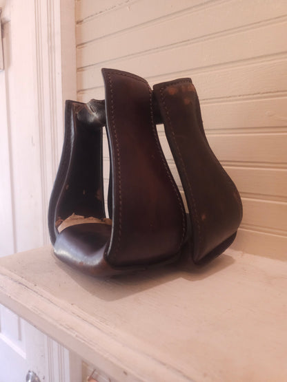 Western Stirrups dark brown used