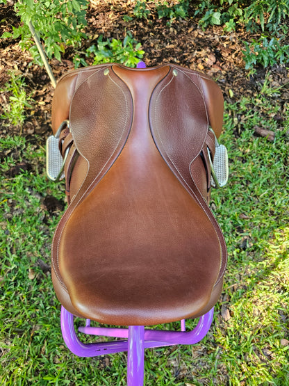 17.5" Collegiate Convertible Close Contact Saddle