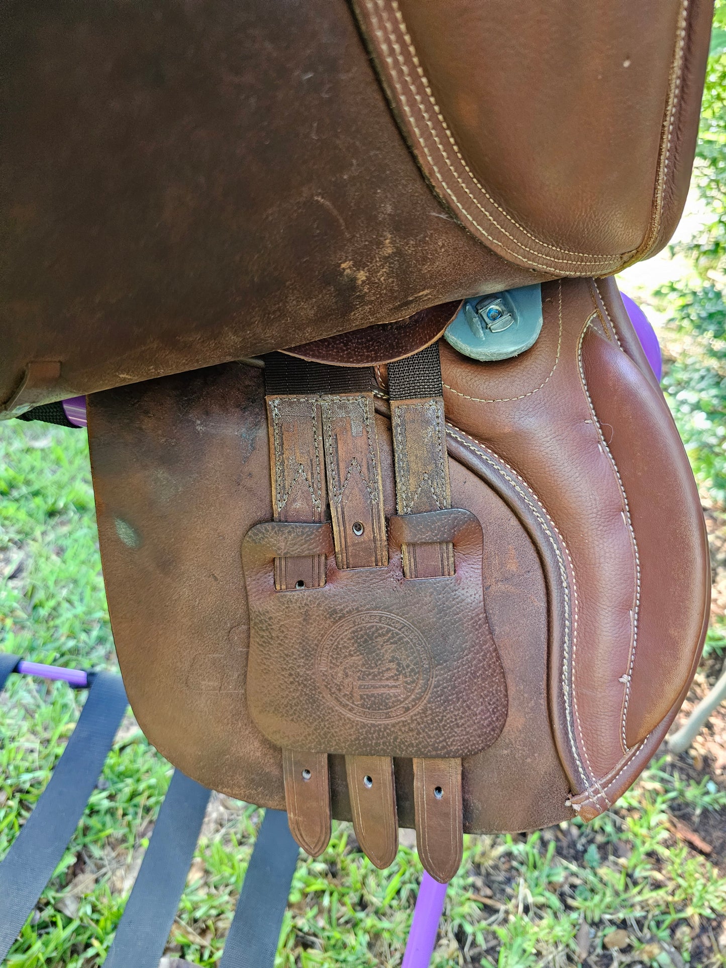 17.5" Collegiate Convertible Close Contact Saddle