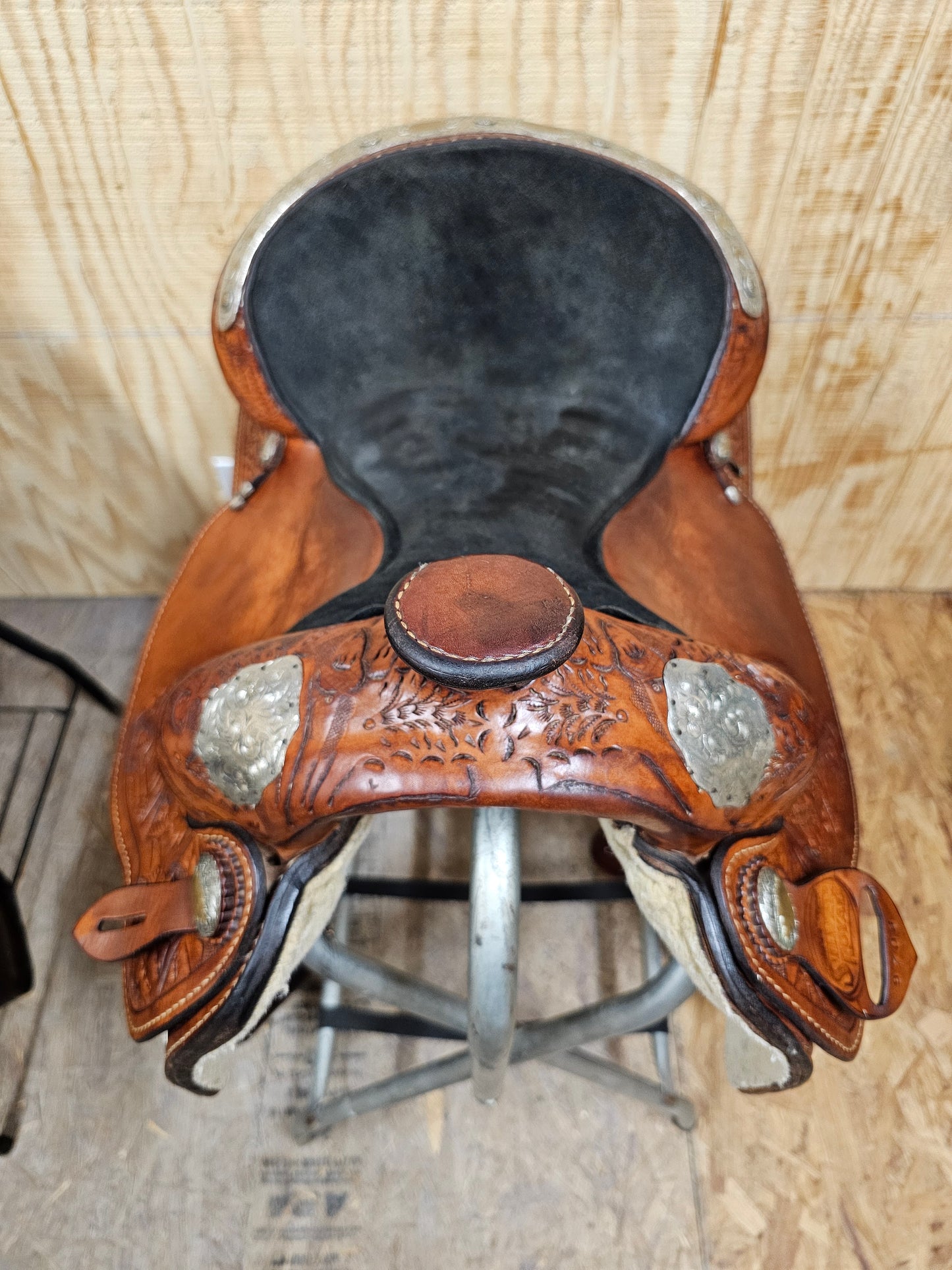 16" Silver Royal Show Saddle