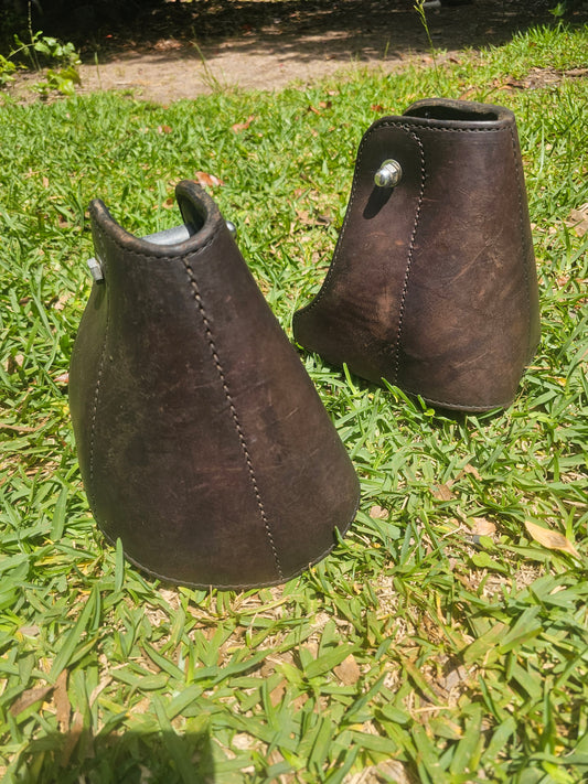 Tapaderos Hooded Western Stirrups used