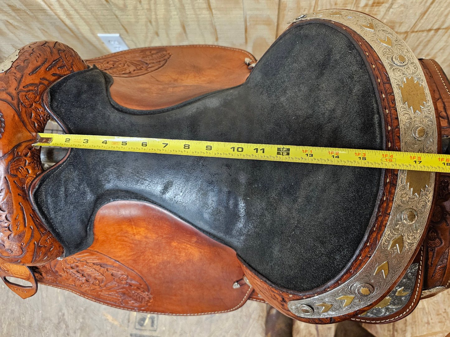 16" Silver Royal Show Saddle