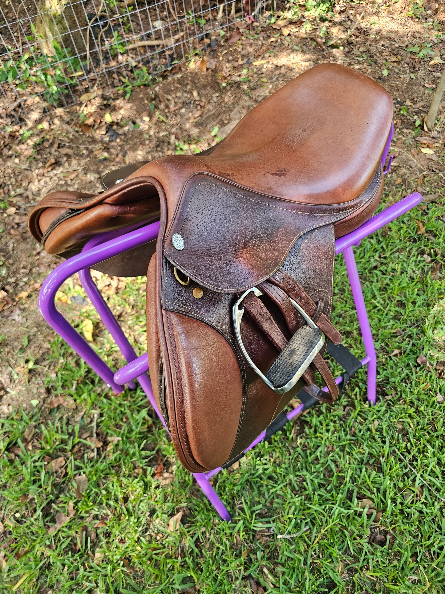 16" Pinnacle English Saddle wide tree