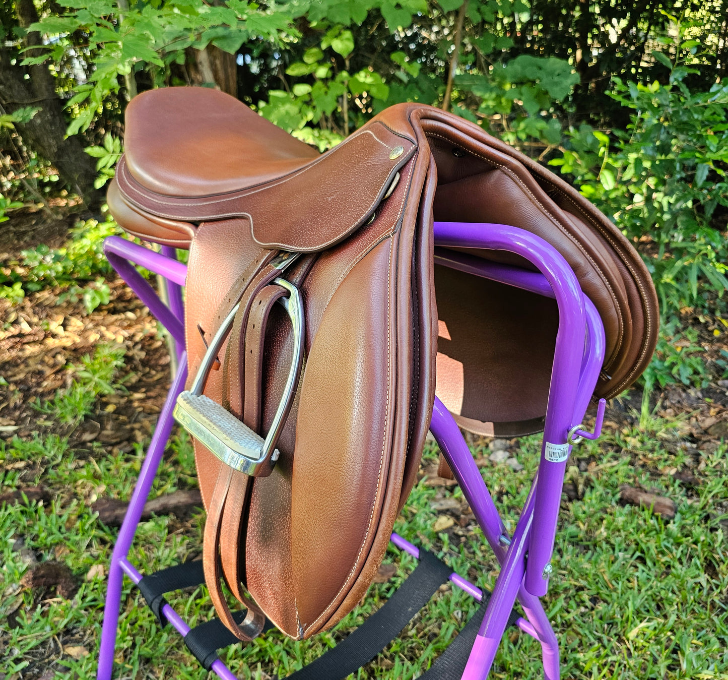 17.5" Collegiate Convertible Close Contact Saddle